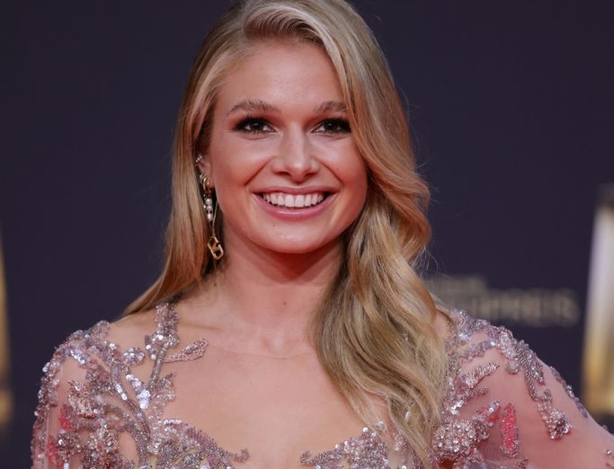 COLOGNE, GERMANY - SEPTEMBER 14: Lola Weippert attends the German Television Award (Der Deutsche Fernsehpreis) at MMC Studios on September 14, 2022 in Cologne, Germany. (Photo by Andreas Rentz/Getty I ...