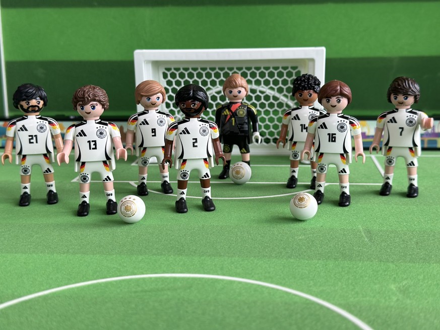 Eine Auswahl an DFB-Profis gibt es künftig in Form von Playmobil-Figuren.