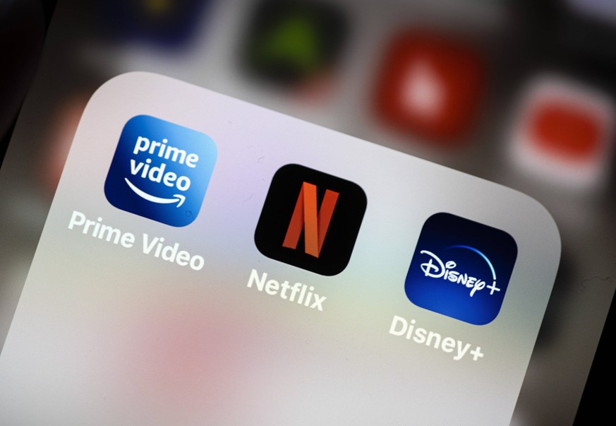 Prime Video, Netflix, Disney Apps auf einem iPhone. Berlin Deutschland *** Prime Video, Netflix, Disney Apps on an iPhone Berlin Germany Copyright: xThomasxKoehler/photothek.dex