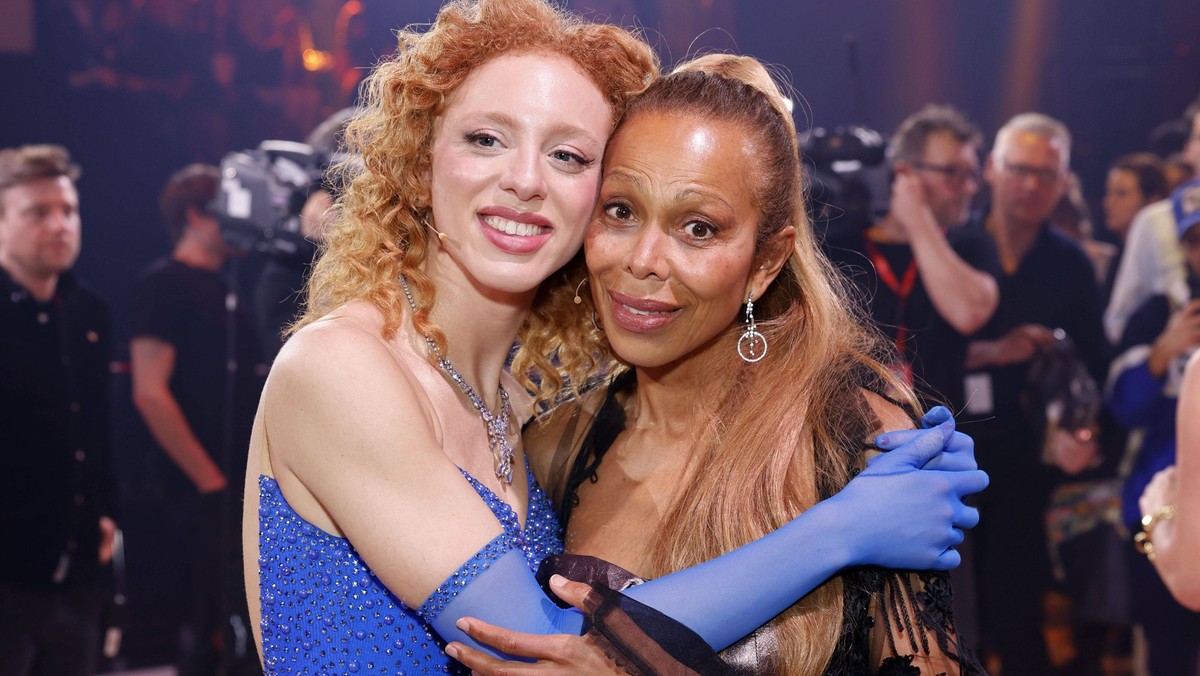 Model Anna Ermakova mit ihrer Mutter Angela Ermakova bei der 16. Staffel der RTL-Tanzshow Let s Dance im MMC Coloneum. Köln, 24.03.2023 NRW Deutschland *** Model Anna Ermakova with her mother Angela E ...