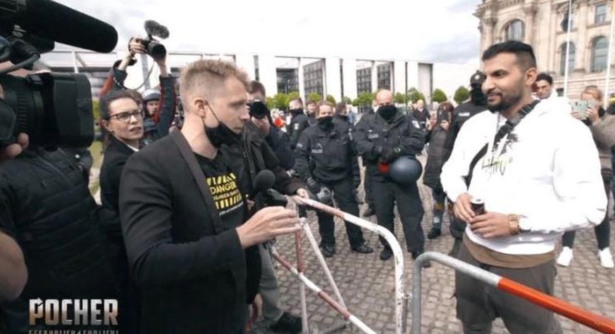 Oliver Pocher (l.) und Attila Hildmann: Die beiden trafen im Mai bei einer Corona-Demo in Berlin aufeinander.