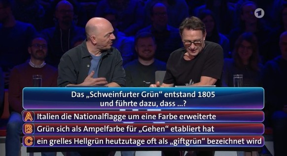 Bernhard Hoëcker kann nicht glauben, dass Thomas Kretschmann die Antwort so schnell weiß.