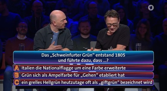 Bernhard Hoëcker kann gar nicht glauben, dass Thomas Kretschmann die Antwort so schnell weiß.