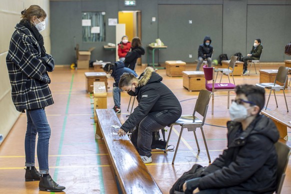 Regelmäßige Corona-Tests an Schulen sind Voraussetzung, damit der Präsenzunterricht stattfinden kann.