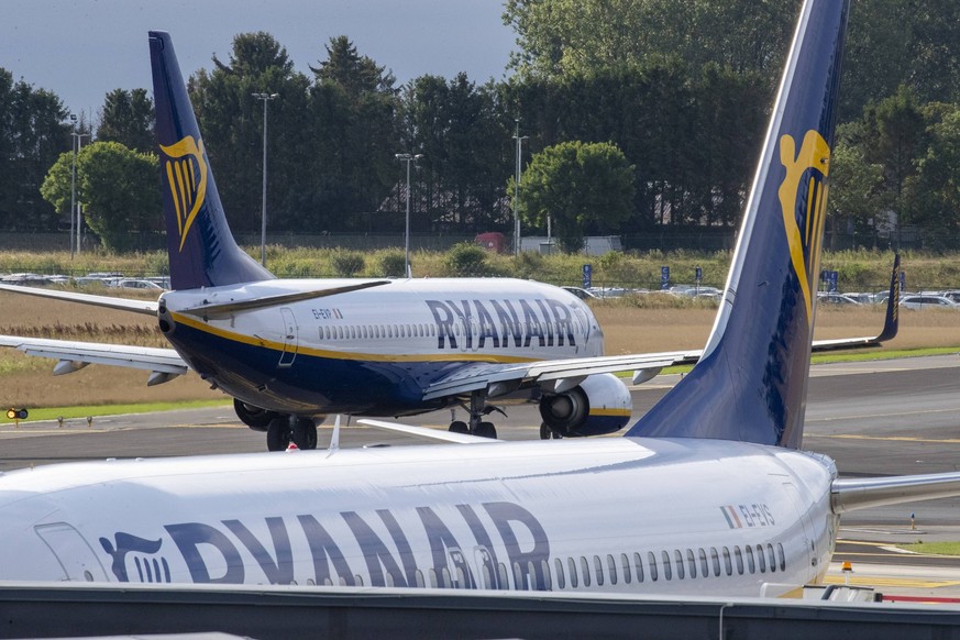 A Ryanair plane pictured during a second weekend-strike of pilots of low cost airline Ryanair, at Charleroi Airport, Saturday 29 July 2023. PUBLICATIONxNOTxINxBELxFRAxNED NICOLASxMAETERLINCK 71260815