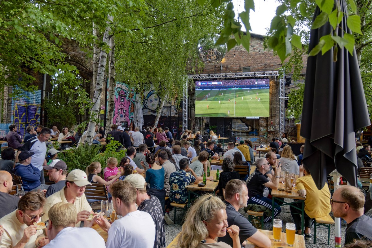 Fußball Europameisterschaft 2024, EM 2024, public viewing, Fußballfans, UEFA Euro 2024, Austragung Juni 2024 , Berlin Fußball Europameisterschaft 2024, EM 2024, public viewing, Fußballfans, UEFA Euro  ...
