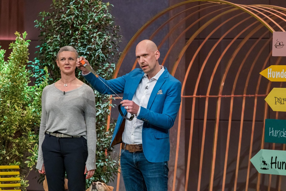 Walburga und Reto Falkenberg aus Rosengarten pr�sentieren mit _WowWow&quot; ein Halsband mit integrierter Leine. Sie erhoffen sich ein Investment von 120.000 Euro f�r 25 Prozent der Anteile an ihrem U ...