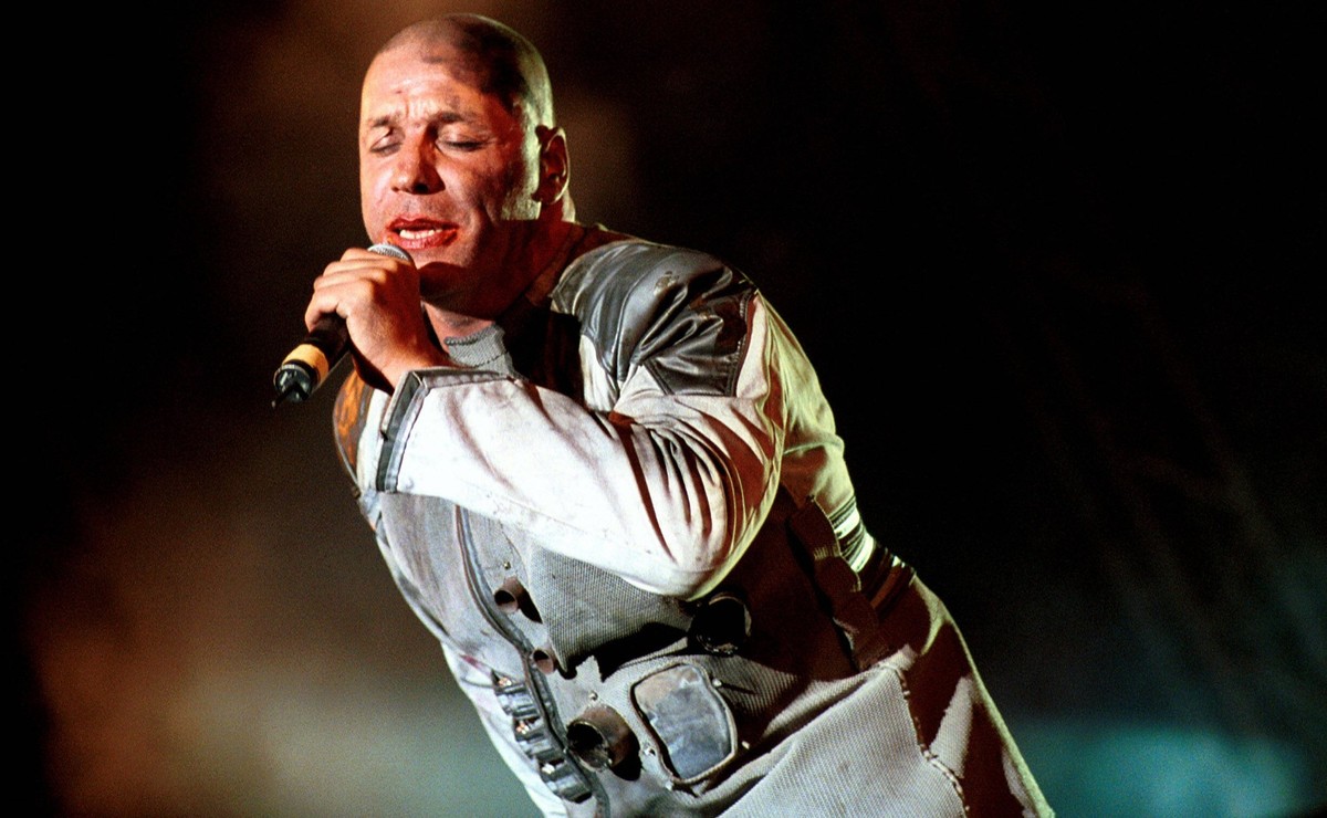 NORESTRICTIONS Yesterday evening Till Lindemann was admitted to a hospital on the bandis doctoris advice. He spent the night in intensive care but has been moved as he is feeling better. Till has test ...
