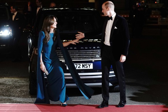 . 30/11/2023. London, United Kingdom. Prince William and Kate Middleton, the Prince and Princess of Wales, at the Royal Variety Performance in London. PUBLICATIONxINxGERxSUIxAUTxHUNxONLY xi-Imagesx/xP ...