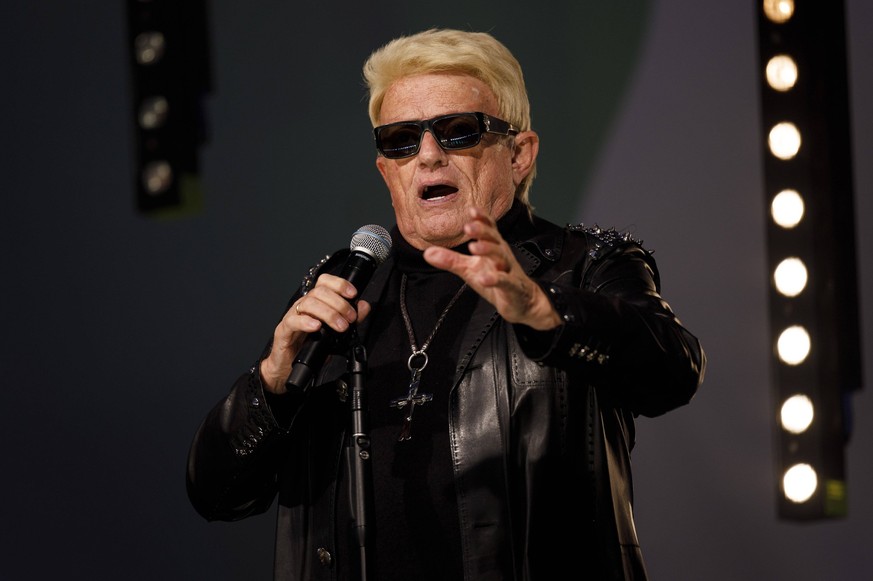 Heino live bei einem Autokonzert im Autokino. Bonn, 15.05.2020 *** Heino live at a car concert in the drive-in cinema Bonn, 15 05 2020 Foto:xC.xHardtx/xFuturexImage