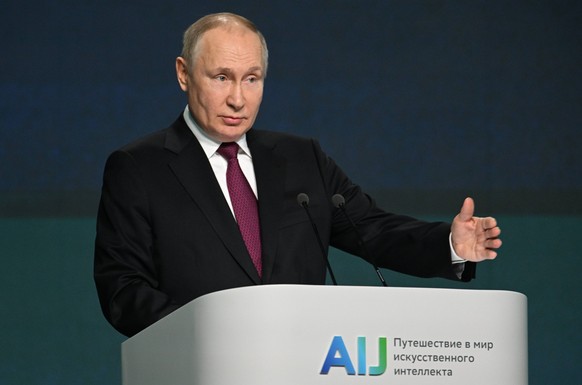 Russia Putin Russia AI Journey Conference 8323682 24.11.2022 Russian President Vladimir Putin speaks during the Artificial Intelligence Journey international conference organized by Sber in Moscow, Ru ...