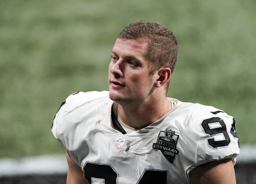 ARCHIV - 29.11.2020, USA, Atlanta: Football-Profi Carl Nassib verl