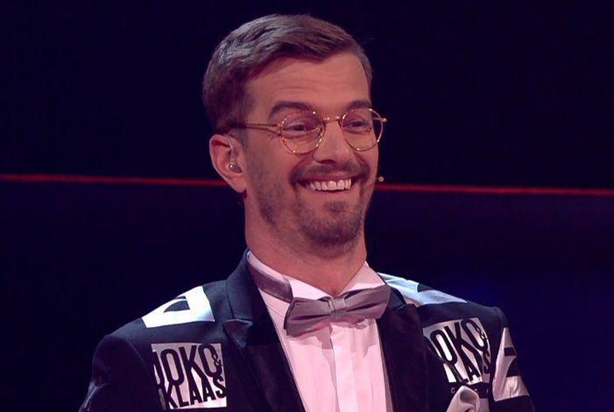 Joko Winterscheidt legte bei &quot;The Masked Singer&quot; einen verwirrenden Auftritt hin.