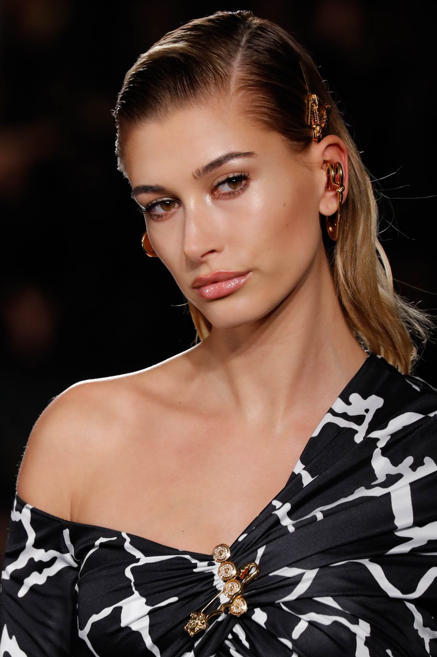 NEW YORK, NEW YORK - DECEMBER 02: Hailey Baldwin walks the runway at the Versace Pre-Fall 2019 Collection at The American Stock Exchange on December 02, 2018 in New York City. (Photo by JP Yim/Getty I ...