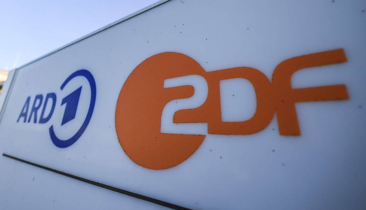 ARCHIV - 22.11.2023, Nordrhein-Westfalen, Köln: Der Beitragsservice von ARD, ZDF und Deutschlandradio in Köln. ARD und ZDF haben sich über die Übertragung der deutschen Spiele bei der Fußball-EM 2024  ...