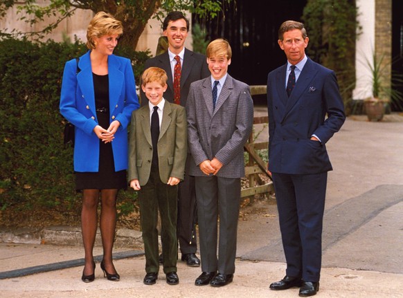 DIANA, PRINCESS OF WALES, PRINCE HARRY, HRH PRINCE WILLIAM, PRINCE CHARLES William's 1st day at Eton royalty, royal family Ref: 1478 www.capitalpictures.com sales@capitalpictures.com ? Capital Picture ...
