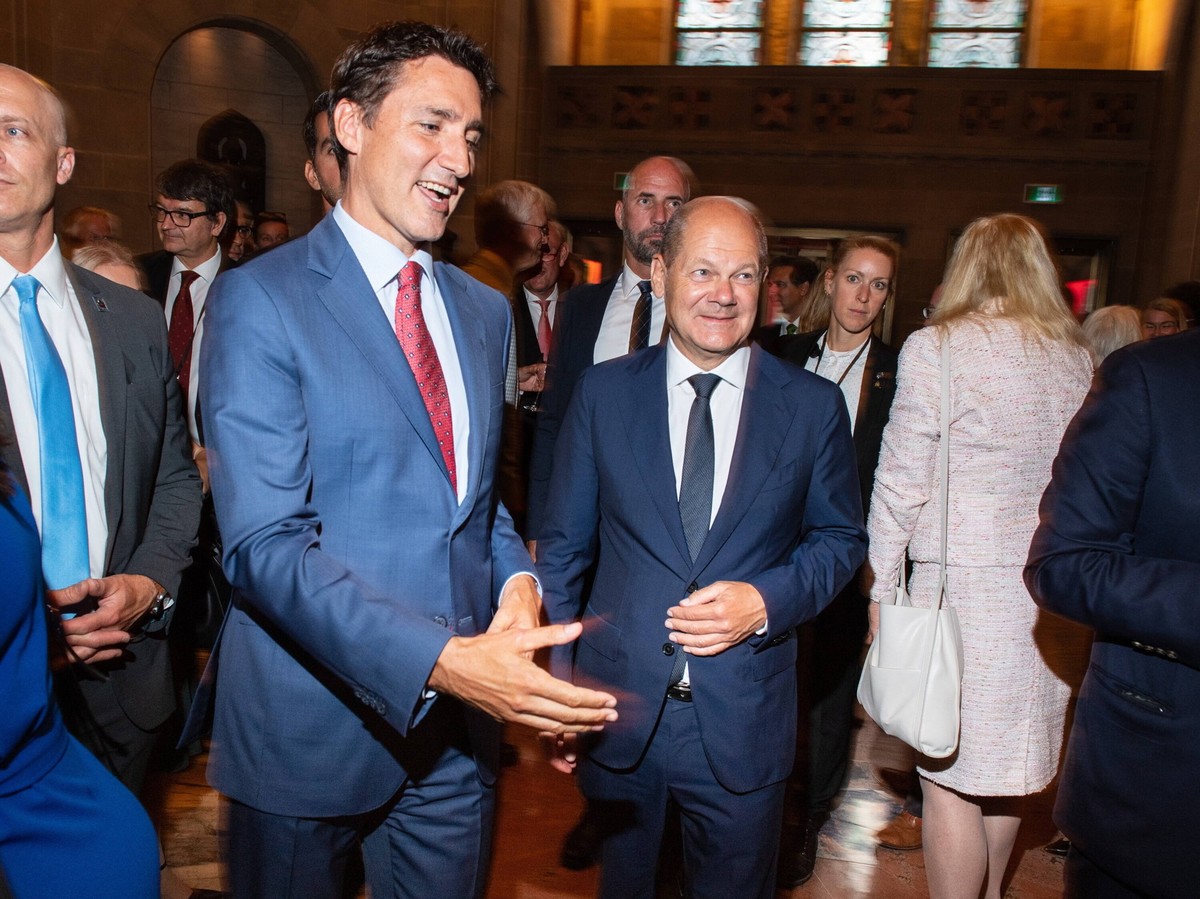 August 22, 2022, Toronto, ON, Canada: Prime Minister Justin Trudeau and German Chancellor Olaf Scholz attend a dinner at the Royal Ontario Museum in Toronto on Monday, August 22, 2022. Toronto Canada ...