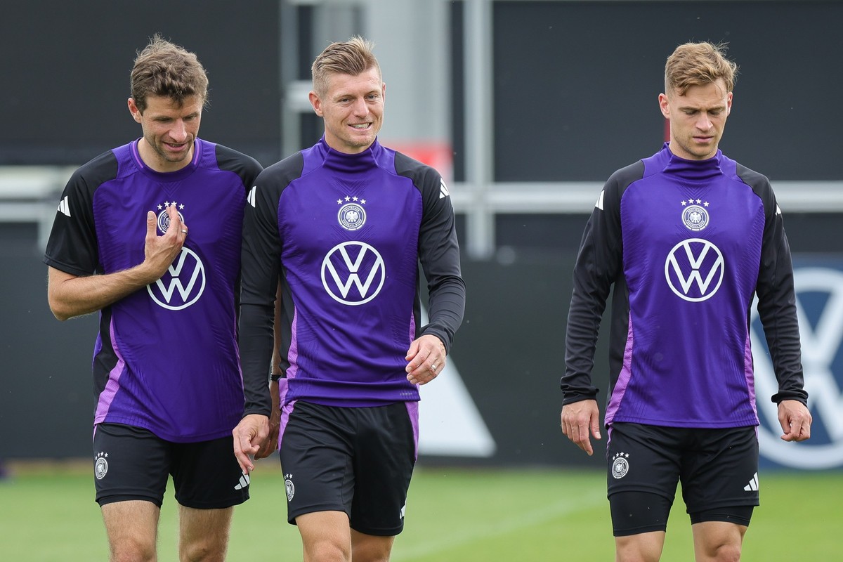 05.06.2024, Bayern, Herzogenaurach: Fu