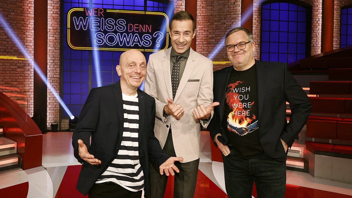 ARD/NDR WER WEISS DENN SOWAS XXL, &quot;Das unvorstellbare Wissensquiz mit Kai Pflaume&quot;, am Mittwoch (27.12.23) um 20:15 Uhr im ERSTEN.
Moderator Kai Pflaume und seine Rateteam-Kapitäne Bernhard  ...