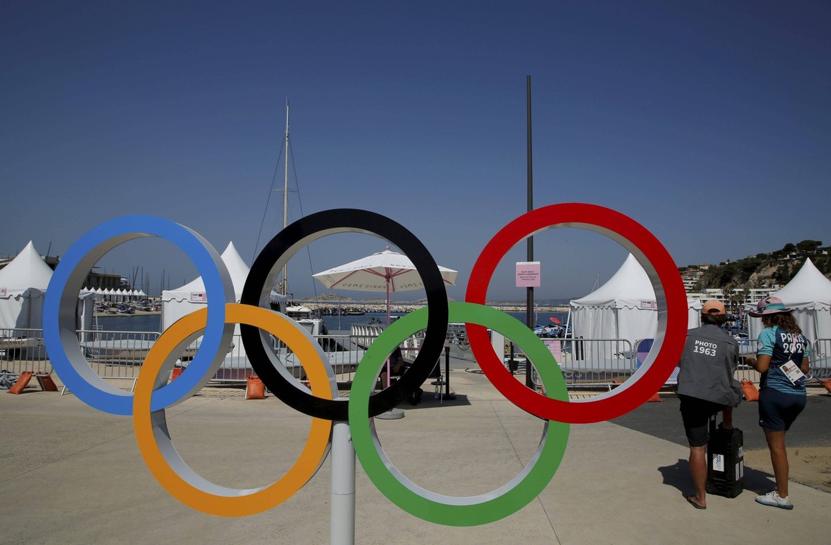 JEUX OLYMPIQUES PARIS 2024 PHOTOPQR/LA PROVENCE/V.Vrel Marseille 29/07/2024 JO PARIS 2024 MARSEILLE VOILE dans la rade de Marseille. Illustration du village olympique et le public. - The Paris 2024 Su ...