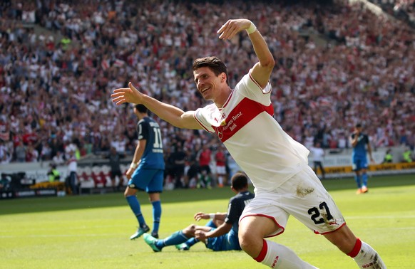 VfB Stuttgart - TSG 1899 Hoffenheim Deutschland, Stuttgart, 05.05.2018, Fussball, Bundesliga, Saison 2017/2018, 32. Spieltag, VfB Stuttgart - TSG 1899 Hoffenheim: Mario Gomez (VfB Stuttgart); Jubel To ...