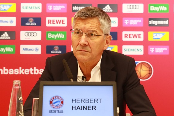 Praesident Herbert Hainer, Portraet, Portrait, Basketball / Easycredit BBL / FC Bayern Basketball - Auftaktpressekonferenz im Audi Dome am 28.09.2022 / FOTO: Mladen Lackovic / LakoPress *** President  ...