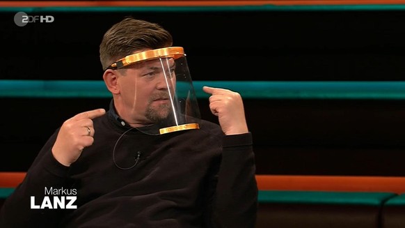Tim Mälzer: Er präsentierte in der Sendung seine Alternative zum Mundschutz.
