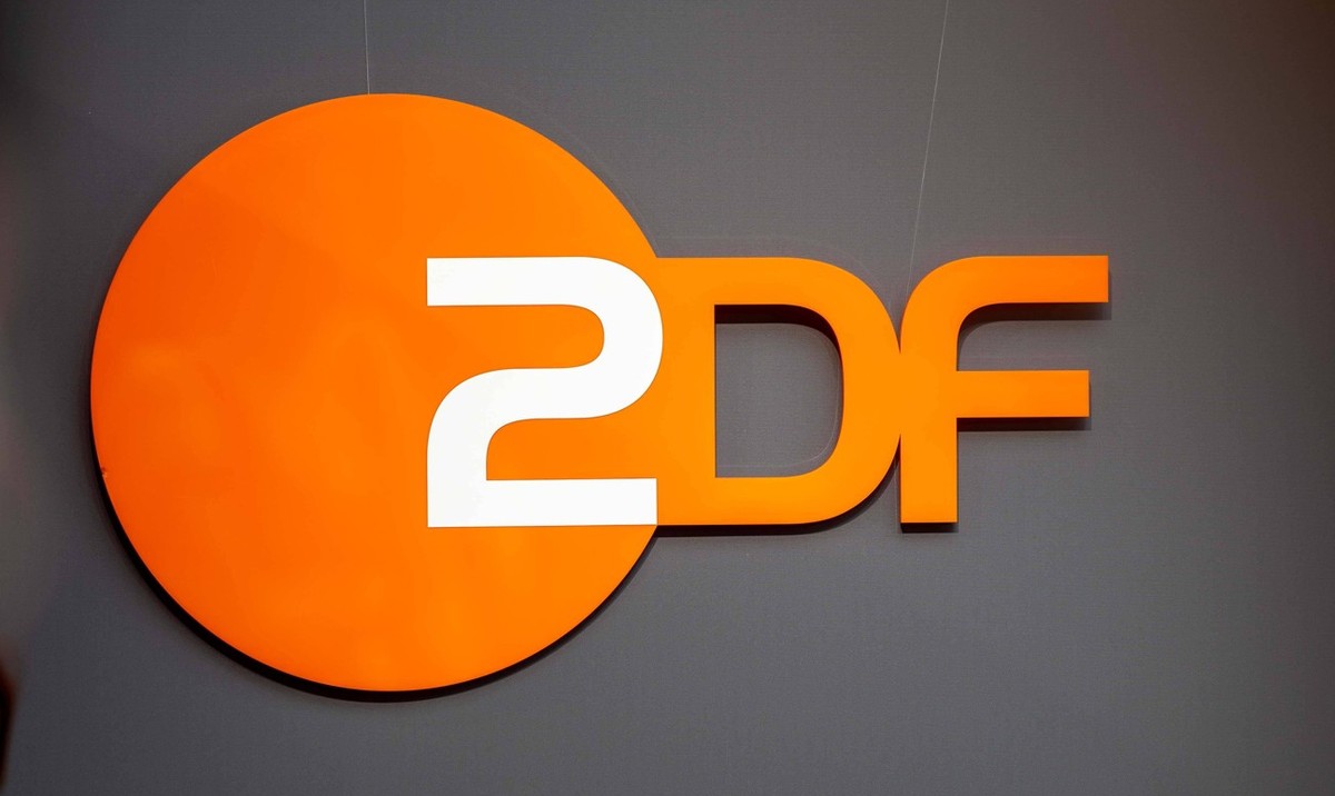 Berlin, Deutschland. 27. Mai 2024. ZDF-Logo auf der re:publica 2024 unter dem Motto Who cares in der Station Berlin beim Gleisdreieck. Berlin *** Berlin, Germany 27 May 2024 ZDF logo at re publica 202 ...