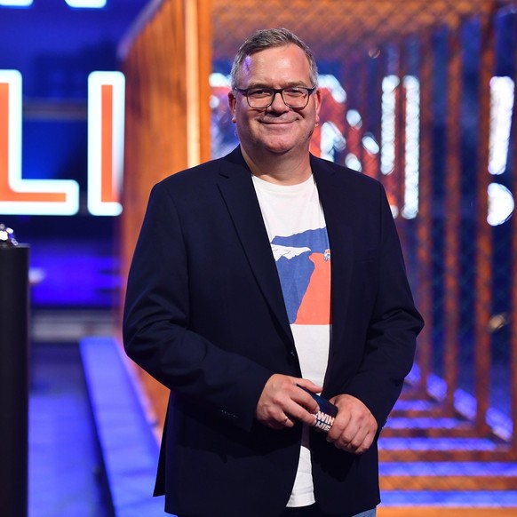 Elton +++ De behandeling van de verzonden materialen is nu met de hints en links op RTL+ statistieken. +++