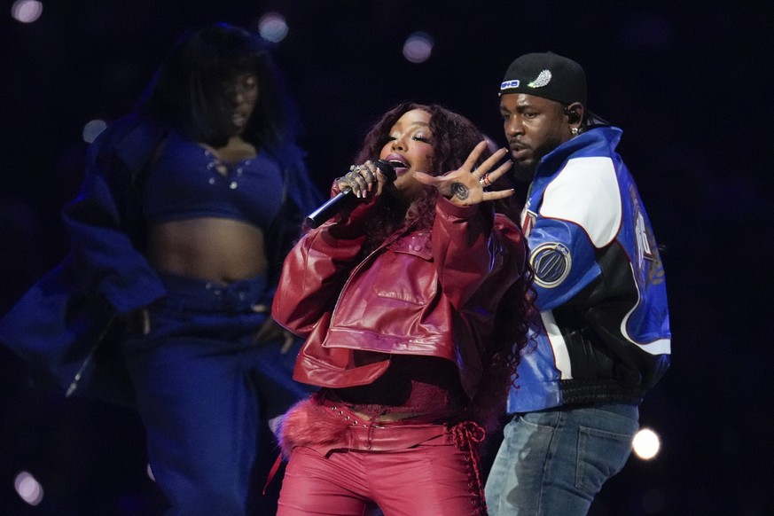 SZA and Kendrick Lamar peform during halftime of the NFL Super Bowl 59 football game between the Kansas City Chiefs and the Philadelphia Eagles, Sunday, Feb. 9, 2025, in New Orleans. (AP Photo/George  ...