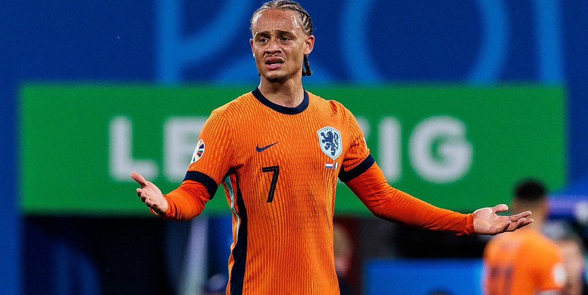 UEFA EURO 2024: Niederlande - Frankreich 21.06.2024 Xavi Quentin Shay Simons Niederlande, 7 fassungslos nach dem aberkannten Tor UEFA EURO 2024: Niederlande - Frankreich Leipzig Stadium, Leipzig am 21 ...