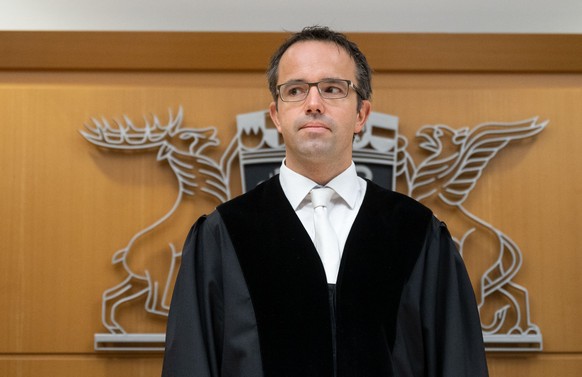 Richter David Schenk sprach beim ersten öffentlichen Prozesses um die Stuttgarter Krawallnacht ein überraschend hartes Urteil.