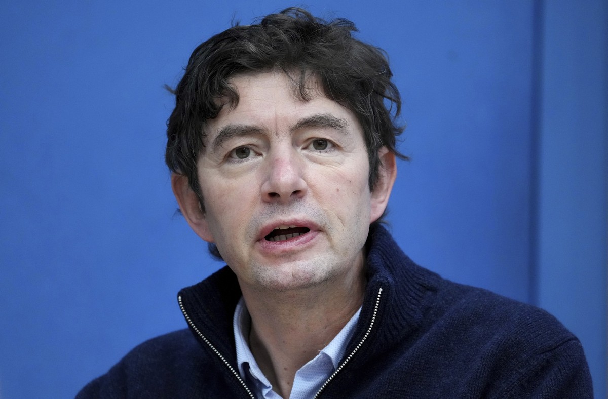 FILE -- Christian Drosten, virologist of the Charite hospital, speaks during a press conference on the current coronavirus pandemic in Berlin, Germany, Friday, Jan. 14, 2022. Germany&#039;s governing  ...
