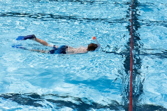 Schwimmen ist im Hochsommer eine clevere Sport-Alternative.