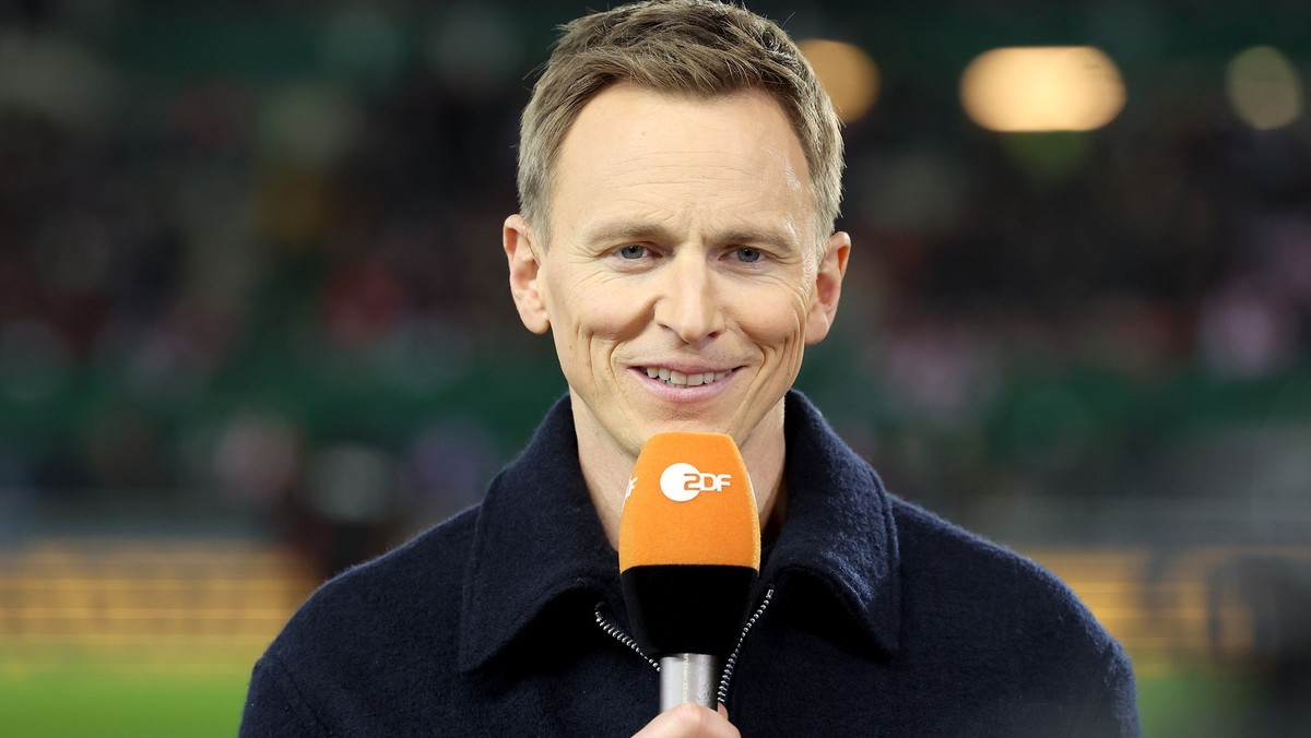 VIENNA, AUSTRIA - NOVEMBER 21: TV host Jochen Breyer looks on prior to the international friendly match between Austria and Germany at Ernst Happel Stadion on November 21, 2023 in Vienna, Austria. (Ph ...