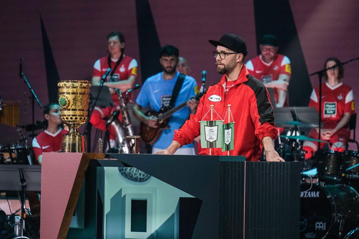 Sein Heimspiel: Mark Forster krempelte die Show komplett um – in ein Fußballfest zu Ehren "seines Vereins": dem 1. FC Kaiserslautern.