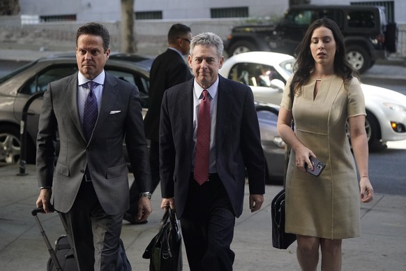 Alan Jackson (l.), Mark Werksman und Jacqueline Sparagna vertreten Harvey Weinstein vor Gericht.