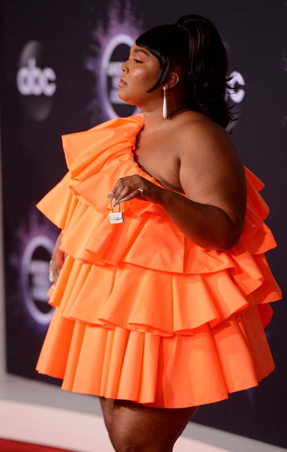 LOS ANGELES, CALIFORNIA - NOVEMBER 24: Lizzo attends the 2019 American Music Awards at Microsoft Theater on November 24, 2019 in Los Angeles, California. Photo: imageSPACE/MediaPunch PUBLICATIONxINxGE ...