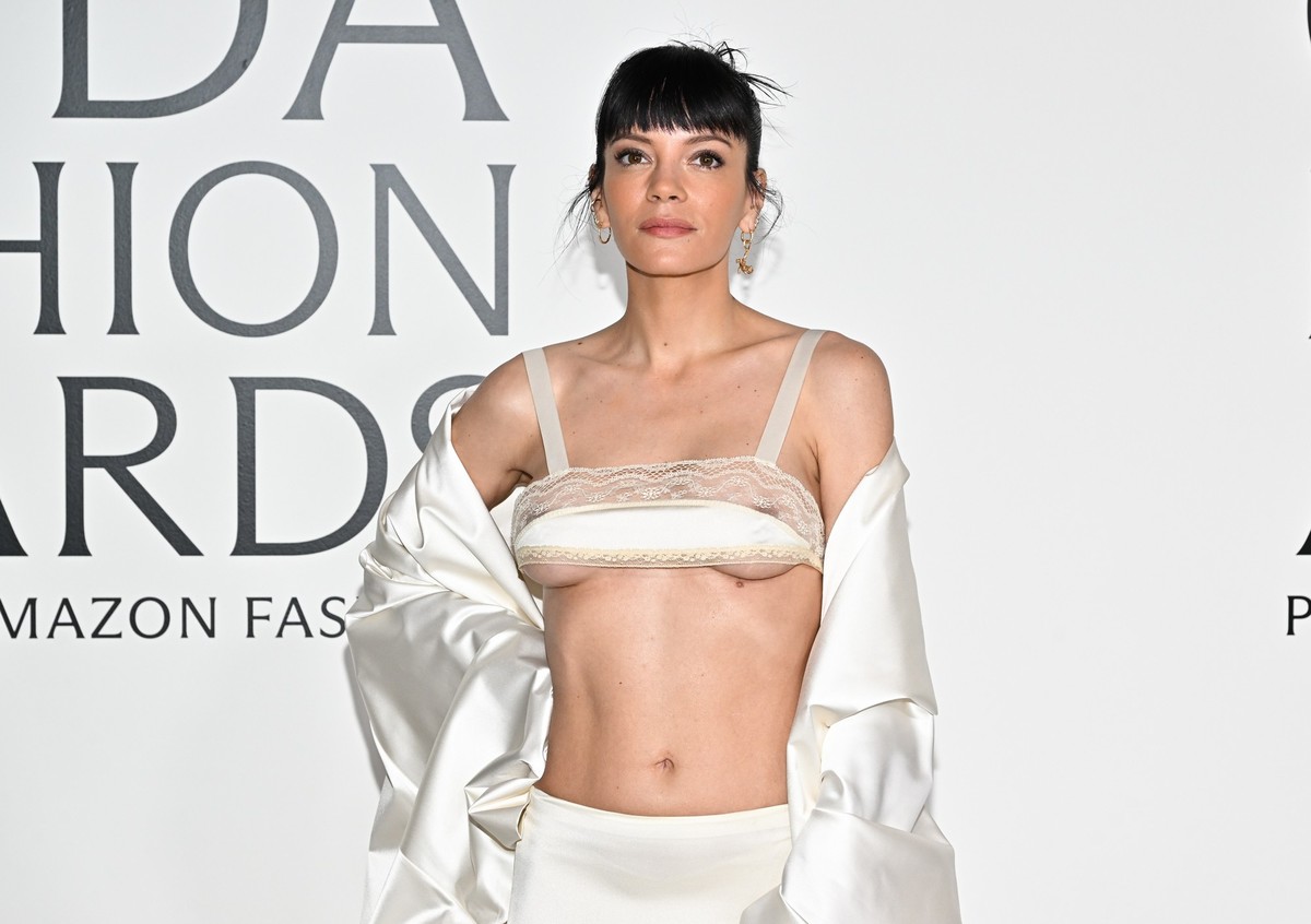 EDS NOTE: NUDITY - Lily Allen attends the CFDA Fashion Awards, hosted by The Council of Fashion Designers of America, at The American Museum of Natural History on Monday, Nov. 3, 2025, in New York. (P ...