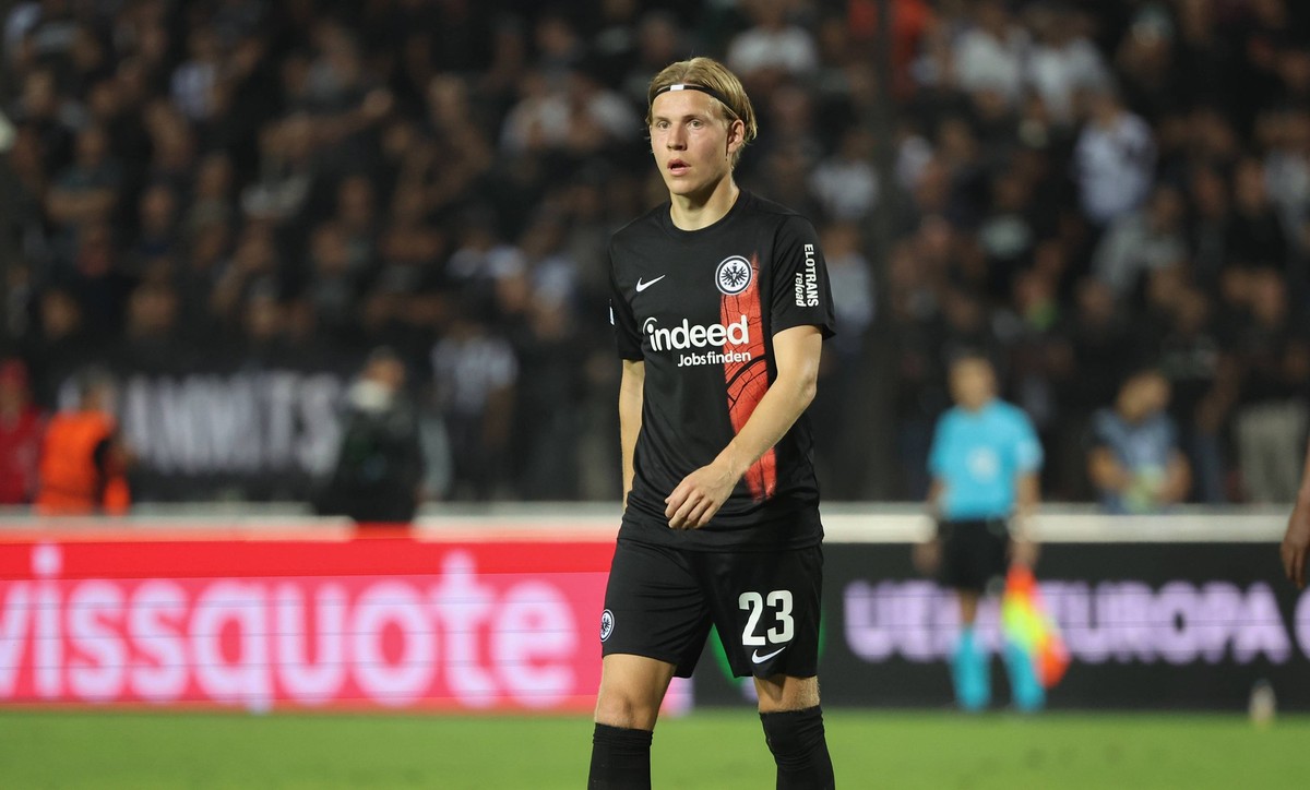 05.10.2023, Fussball UEFA Europa Conference League, PAOK FC - Eintracht Frankfurt, emonline, emspor, v.l., Jens Petter Hauge Eintracht Frankfurt DFL/DFB REGULATIONS PROHIBIT ANY USE OF PHOTOGRAPHS AS  ...