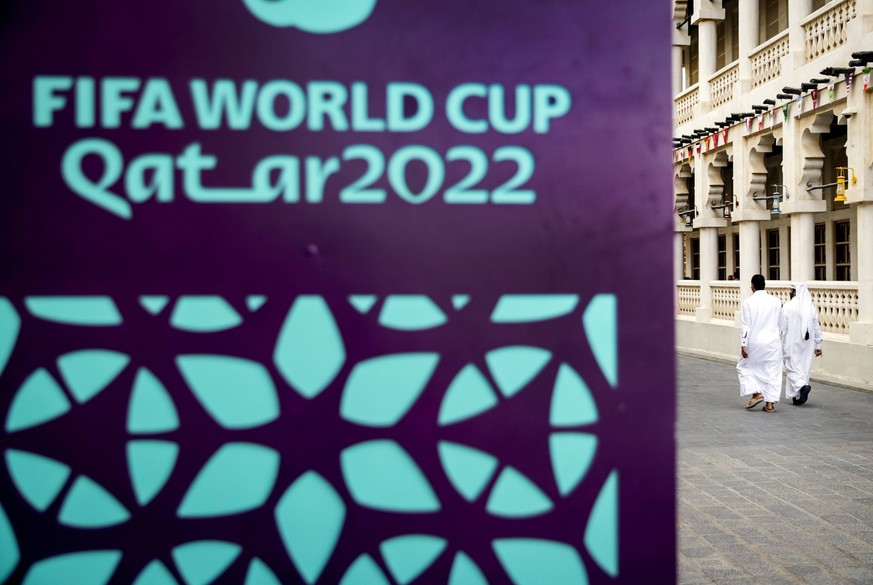 DOHA - The logo of the FIFA World Cup in the Souq Waqif in the center of Doha. Qatar is awaiting the FIFA World Cup. ANP KOEN VAN WEEL netherlands out - belgium out *** DOHA The logo of the FIFA World ...