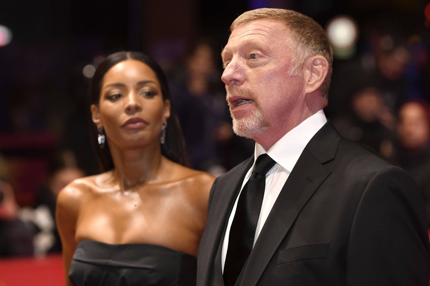 Boris Becker mit Partnerin Lilian de Carvalho Monteiro beim Red Carpet Photocall zum Dokumentarfilm Boom Boom The World vs. Boris Becker auf der Berlinale 2023 / 73. Internationale Filmfestspiele Berl ...