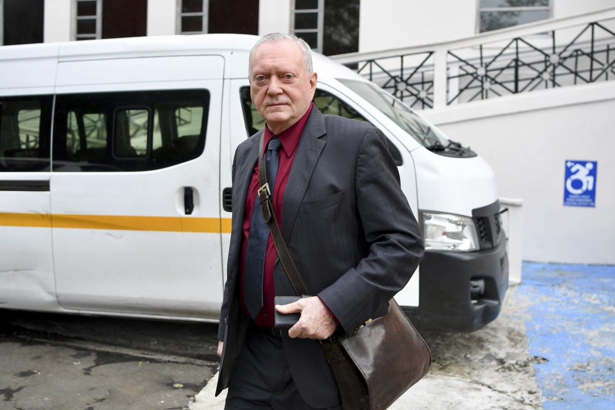 FILE - Juergen Mossack, partner of the law firm Mossack-Fonseca, leaves the Supreme Court during the trial of the "Panama Papers" money laundering case in Panama City, April 8, 2024. On Frid ...