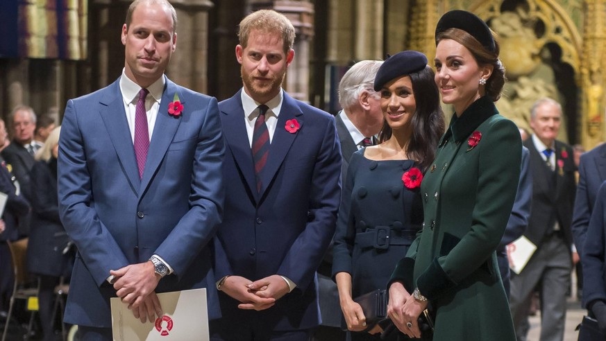 Commmorations du 11 novembre : l armistice clbr l Abbaye de Westminster. PAP11182049 The Queen, accompanied by members of the Royal Family, attend a service at Westminster Abbey for the centenary of t ...