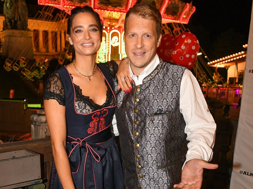 MUNICH, GERMANY - SEPTEMBER 18: Amira Pocher and Oliver Pocher attend the &quot;Almauftrieb at Kaeferschaenke during the 187th Oktoberfest at Theresienwiese on September 18, 2022 in Munich, Germany. ( ...