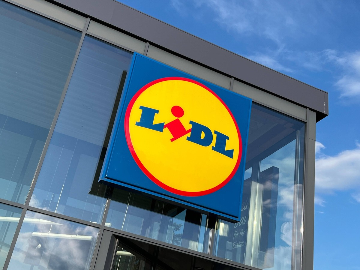 Außenwerbung LIDL Logo *** Outdoor advertising LIDL logo Copyright: xmix1x