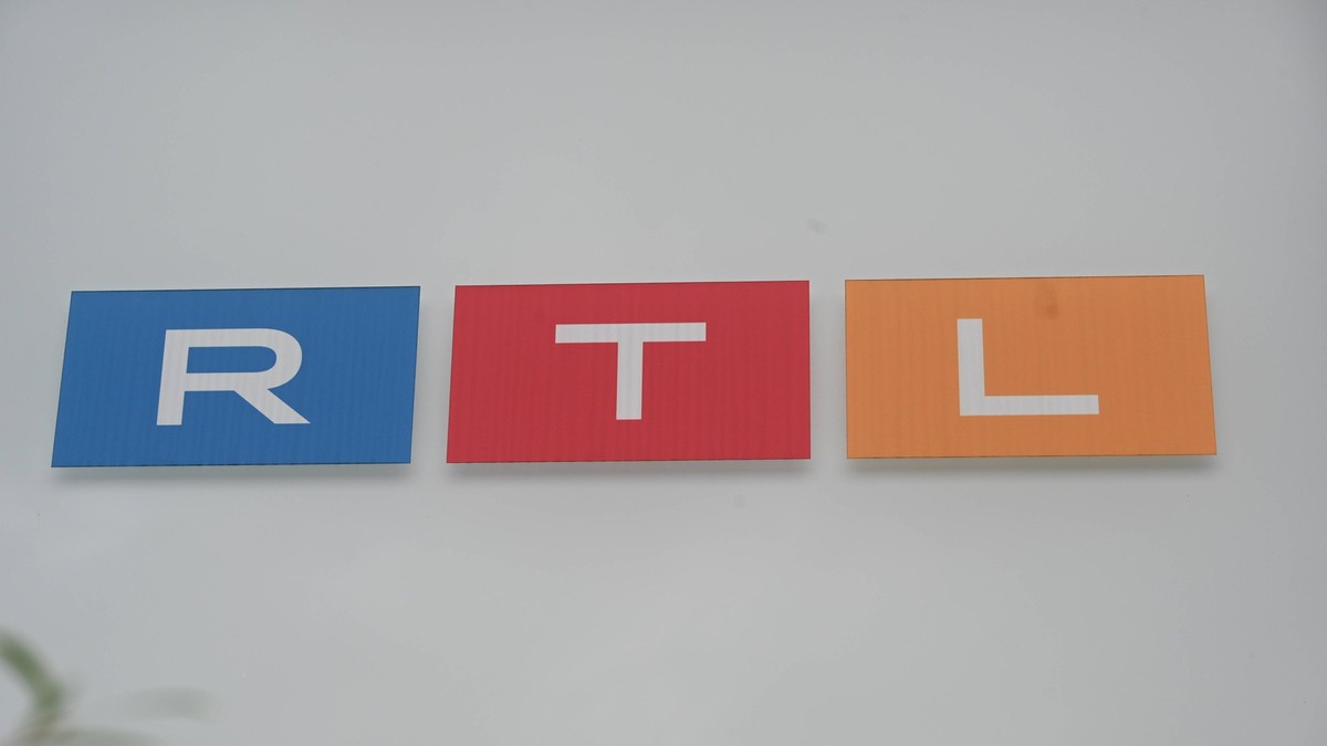 Schriftzug Logo von RTL Television, RTL Group und RTL Deutschland, ein internationales Medienunternehmen, Senderfamilie mit deutschsprachigen Privatsender der RTL Group mit Sitz in Köln *** Lettering  ...