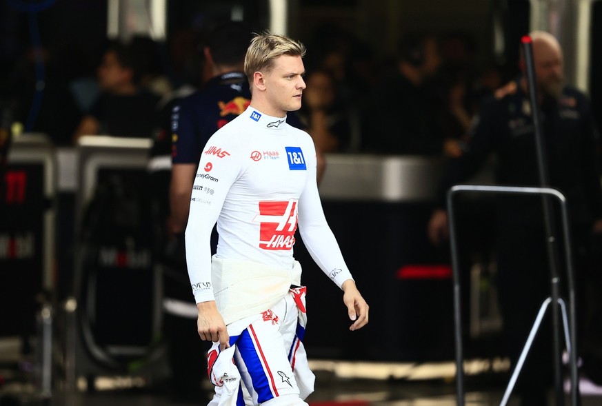 Haas driver Mick Schumacher, of Germany, walks in pitman during the qualifying run of the Formula One Mexico Grand Prix at the Hermanos Rodriguez racetrack in Mexico City, Saturday, Oct. 29, 2022. (Ca ...