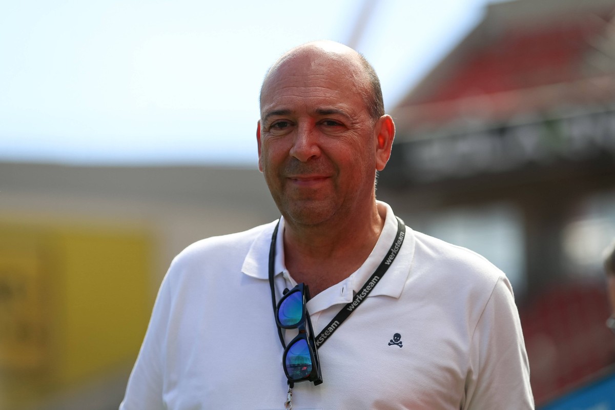 Fernando Carro Vorsitzender der Geschäftsführung Bayer 04 Leverkusen schaut, Testspiel, Bayer 04 Leverkusen vs Real Betis Sevilla, BayArena am 10. August 2024 in Leverkusen, Deutschland. Foto von Oliv ...