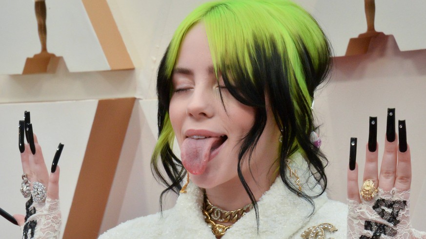 Billie Eilish arrives for the 92nd annual Academy Awards at the Dolby Theatre in the Hollywood section of Los Angeles on Sunday, February 9, 2020. PUBLICATIONxINxGERxSUIxAUTxHUNxONLY LAP20200209151 JI ...